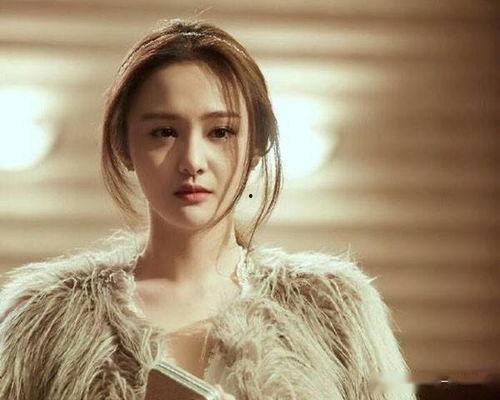 娱乐吃瓜小妹子视频,吃瓜小妹子带你领略幕后花絮